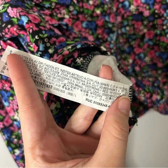 Zara Multi Colored Ditsy Floral Printed Ruffle Puff Sleeve Top - Picture 7 of 9